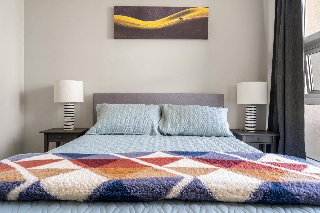 City View 1br Downtown Calgary
