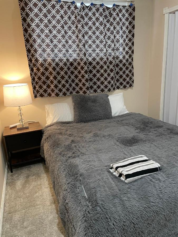 Super Luxury & Cozy Lower Level In Nw Calgary, Ab Close To Banff * Calgary