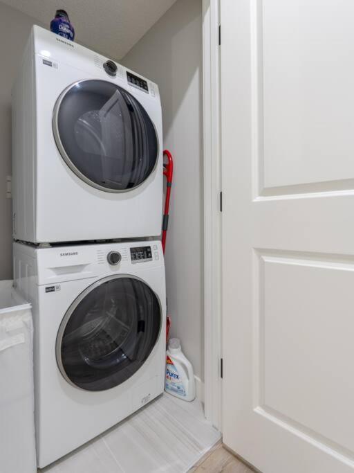 Your Perfect 2br In Se Apartment