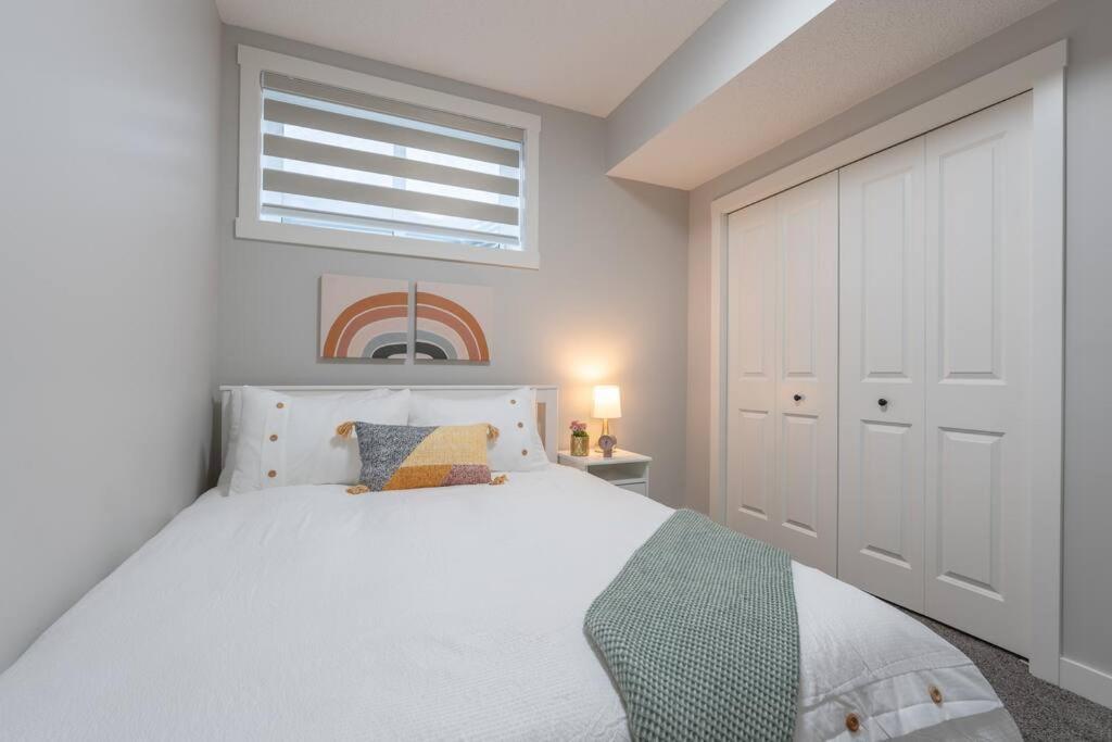 Your Perfect 2br In Se Apartment *