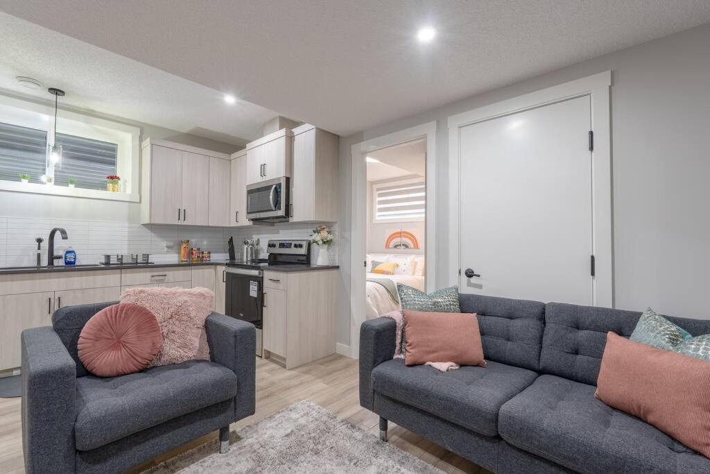 Apartment Your Perfect 2br In Se Calgary