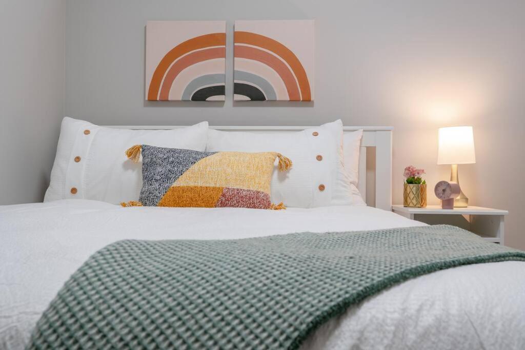 Your Perfect 2br In Se Apartment