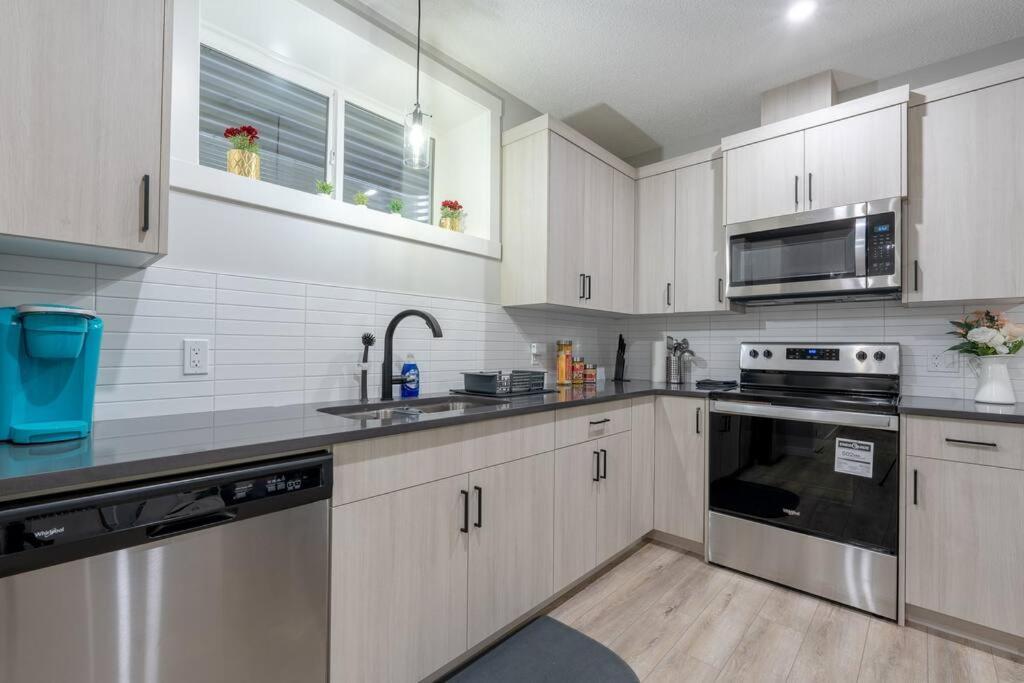 Apartment Your Perfect 2br In Se Calgary