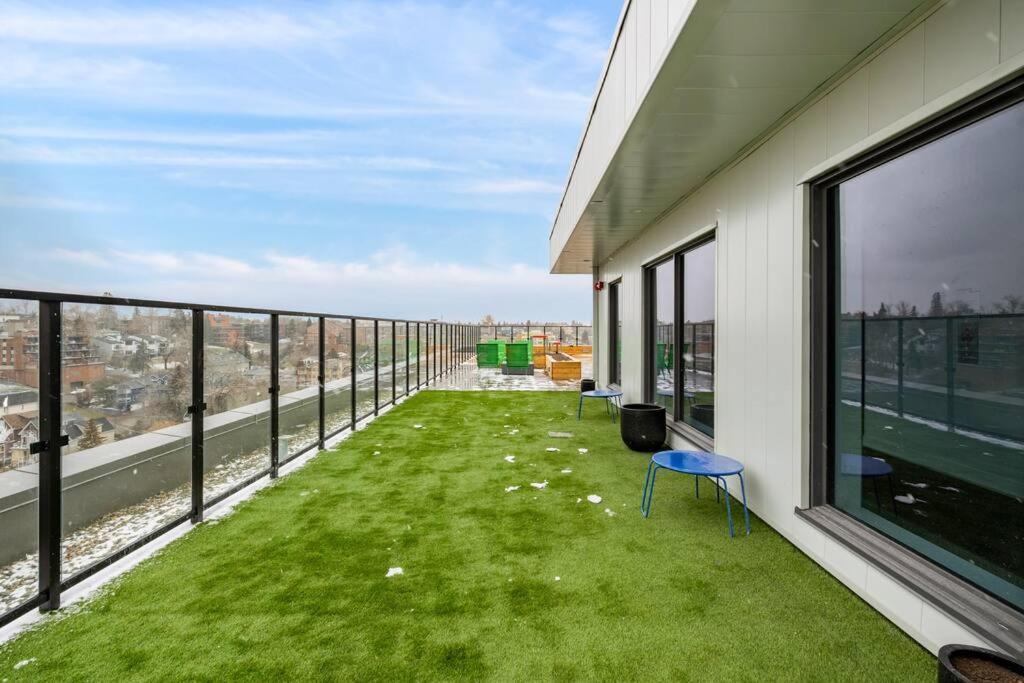 Apartment Chic 1br Kensington Unit W/parking