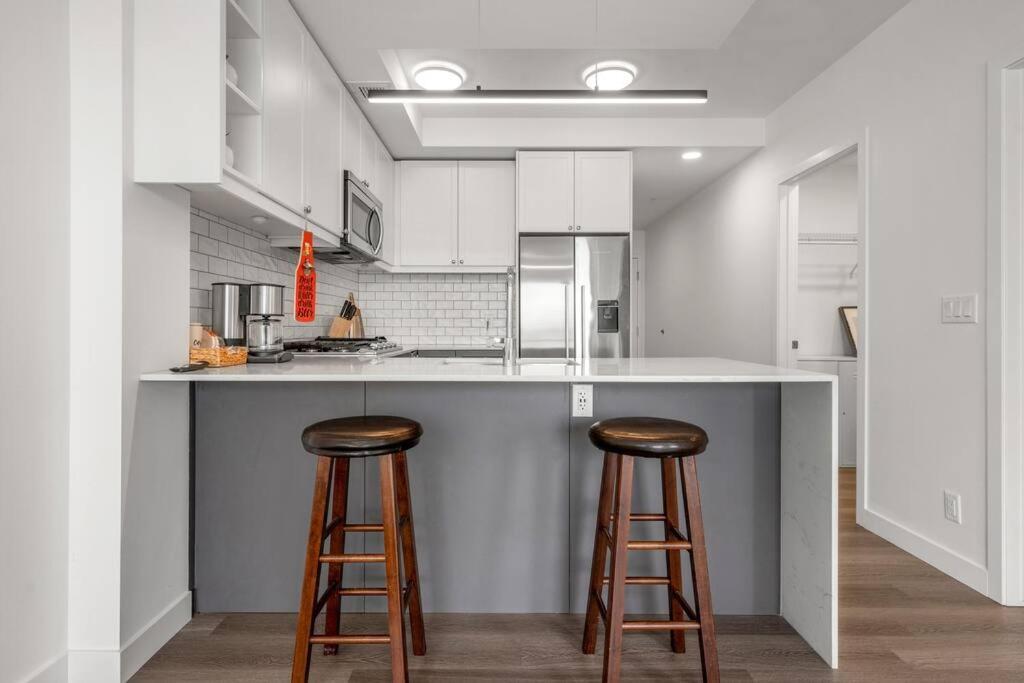 Chic 1br Kensington Unit W/parking Calgary