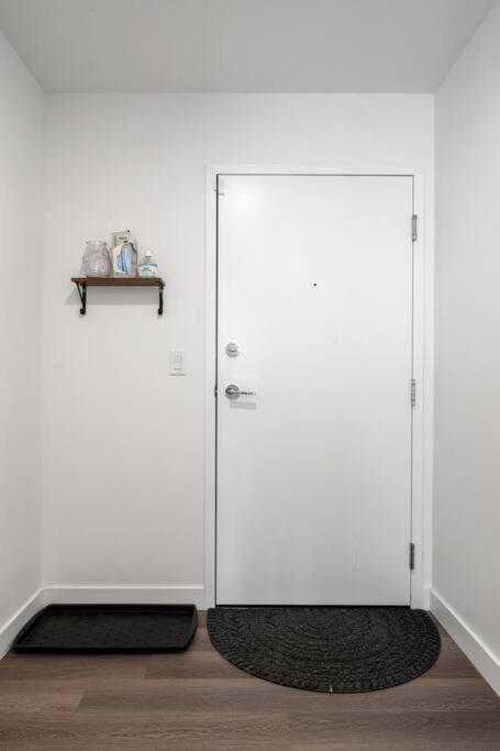 Chic 1br Kensington Unit W/parking Apartment *