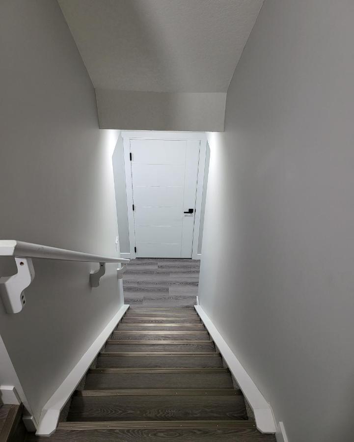 Apartment Luxury In Nw Calgary