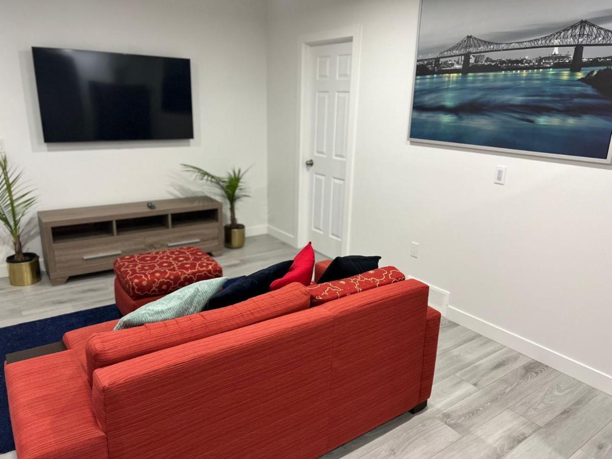 Beautiful 2 Bedroom Away From