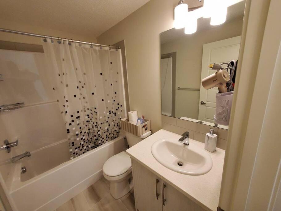 Cozy Rockland Park Unit+parking *