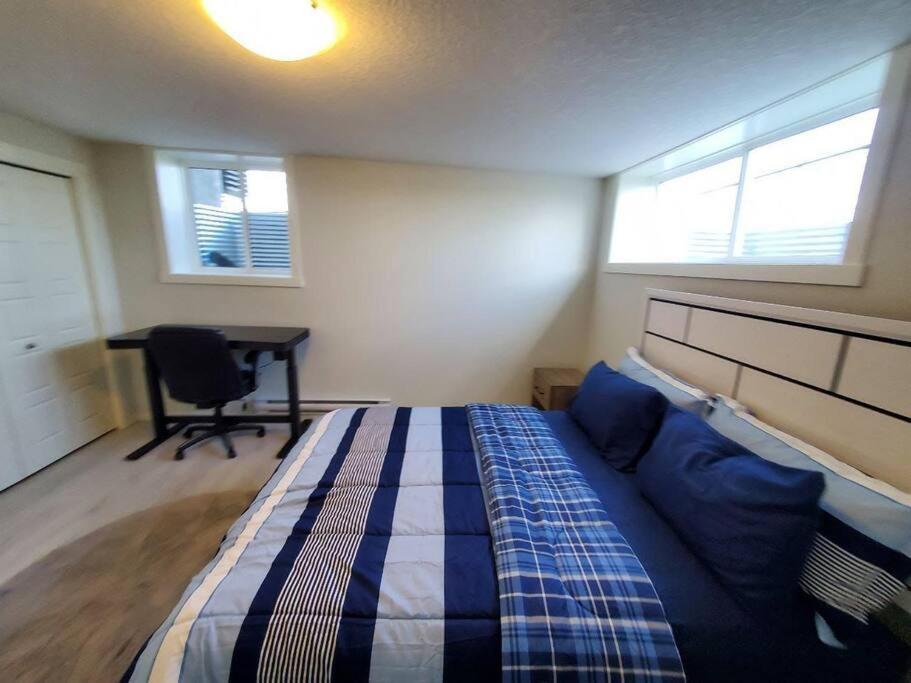 Cozy Rockland Park Unit+parking Apartment *