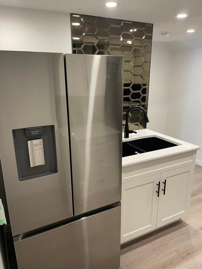 Tastefully Furnished One Bedroom Calgary