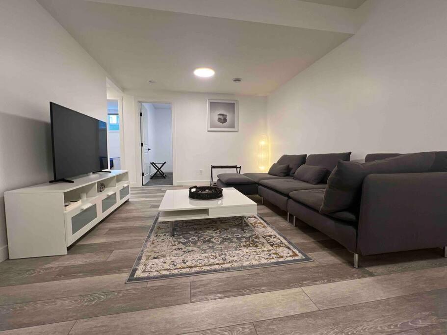 Newly Built 2 Bedroom With Free Parking - Close To Banff National Park, *