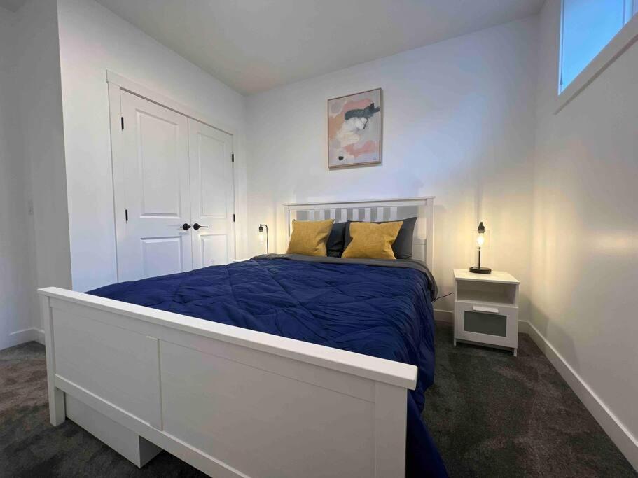 Newly Built 2 Bedroom With Free Parking - Close To Banff National Park, *