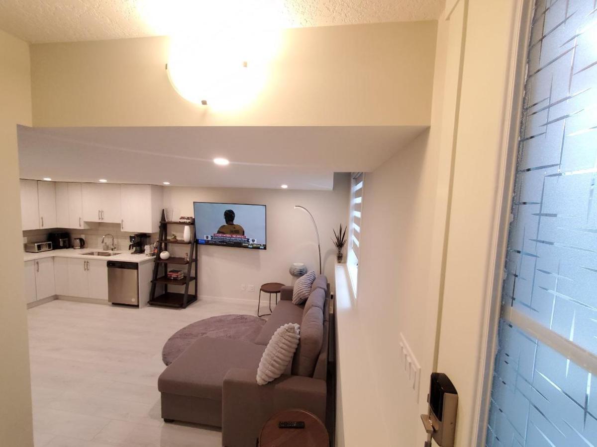 Cozy Rockland Park Unit+parking Apartment