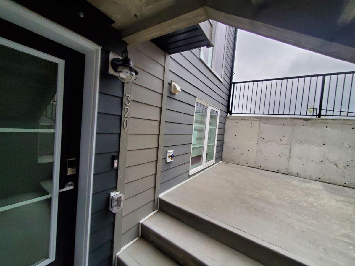 Cozy Rockland Park Unit+parking Apartment