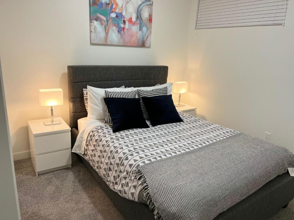 Beautiful 2 Bedroom Away From