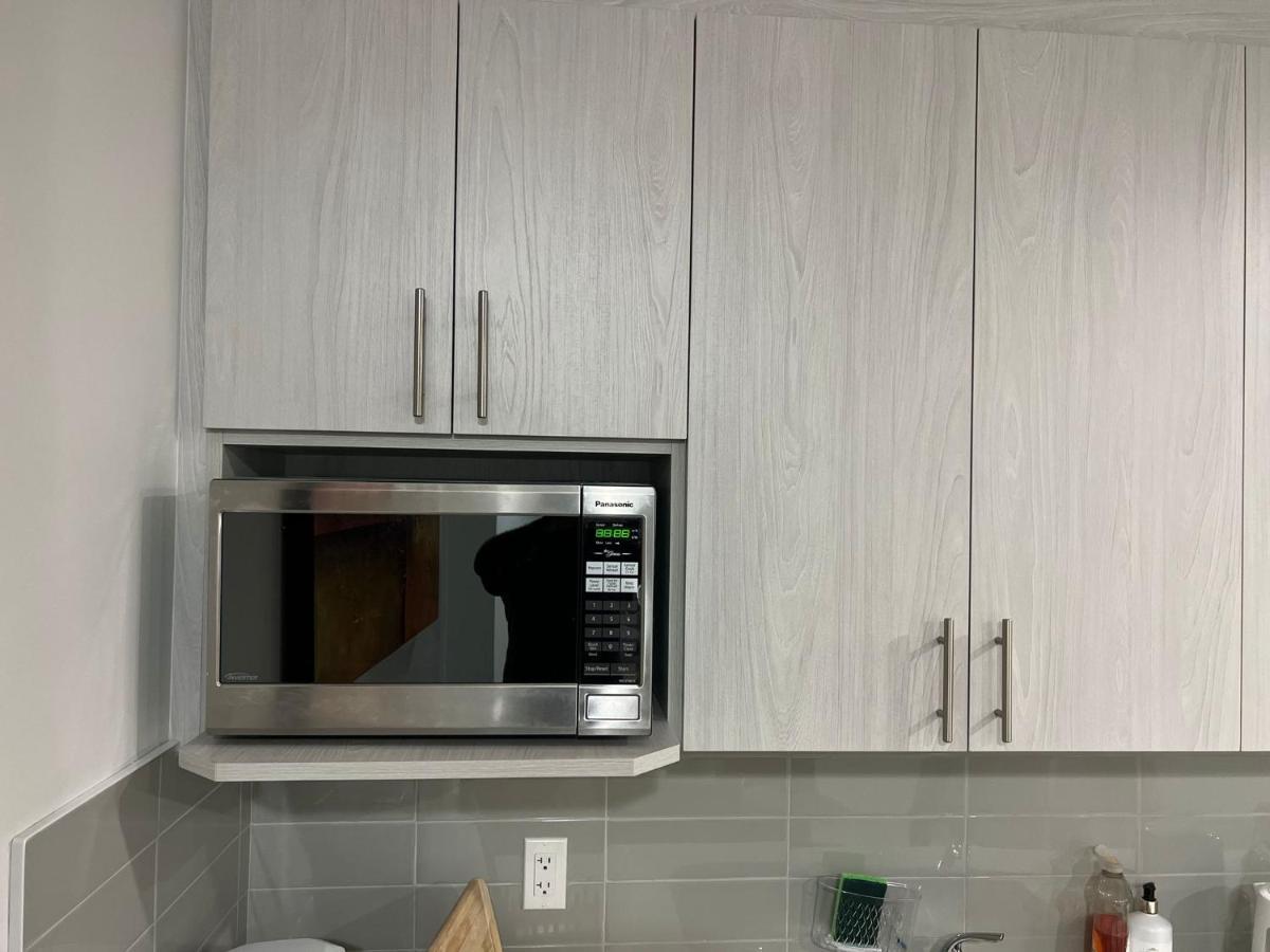 Beautiful 2 Bedroom Away From * Calgary
