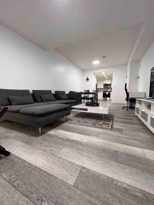 Newly Built 2 Bedroom With Free Parking - Close To Banff National Park,