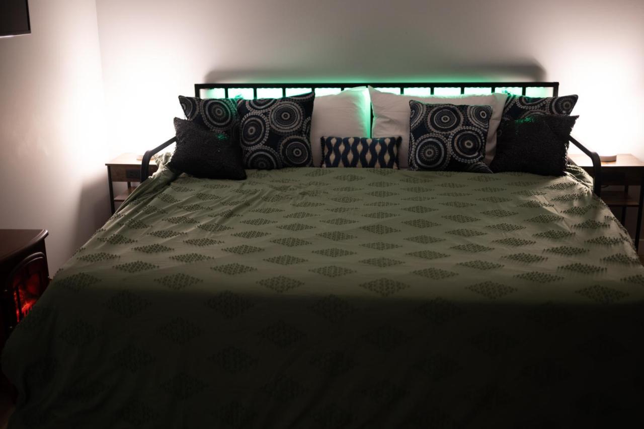 Apartment Kid & Pet Friendly Walkout Bsmt 90 Mins To Banff And 30 Mins To Downtown *