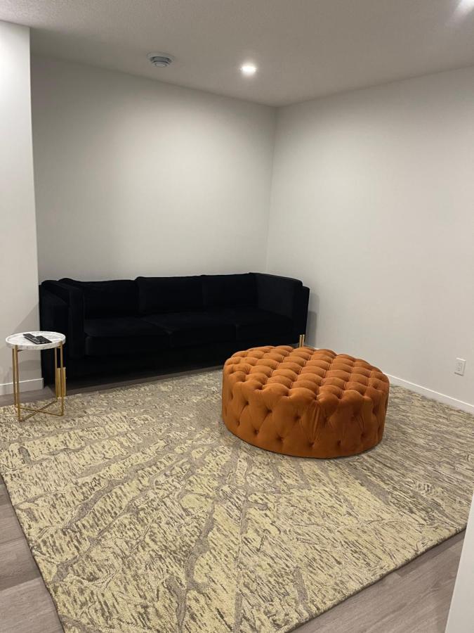 Tastefully Furnished One Bedroom Calgary