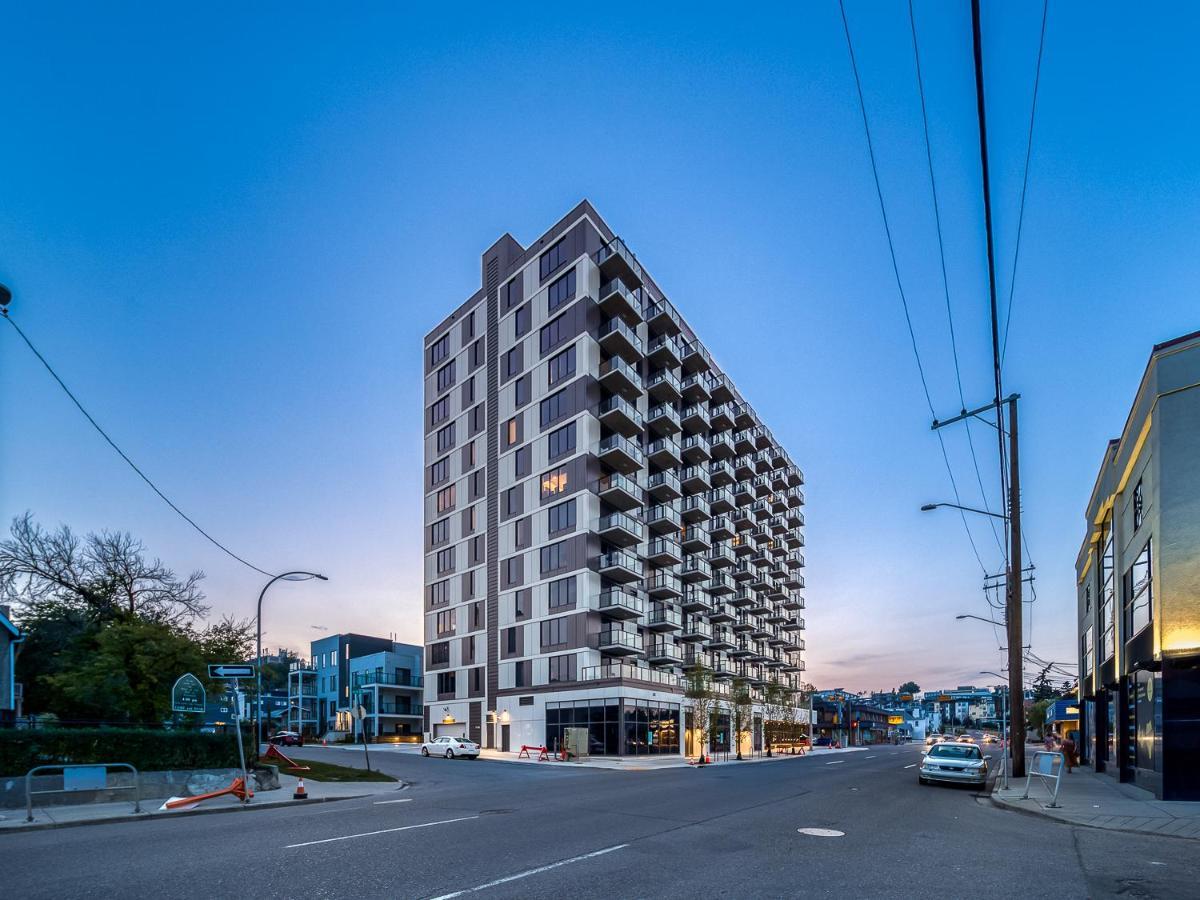 Apartment Steps From Downtown A With A View *