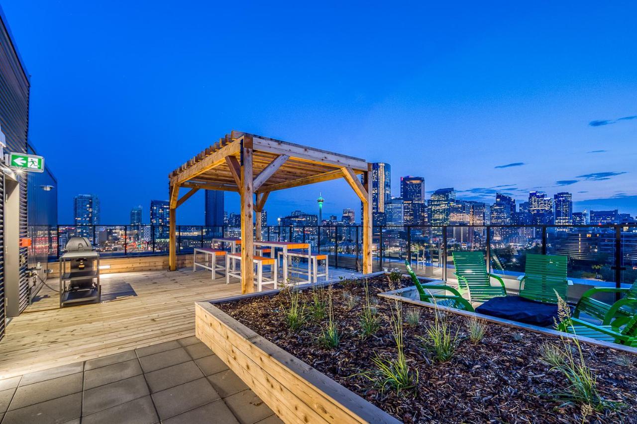 Apartment Steps From Downtown A With A View *
