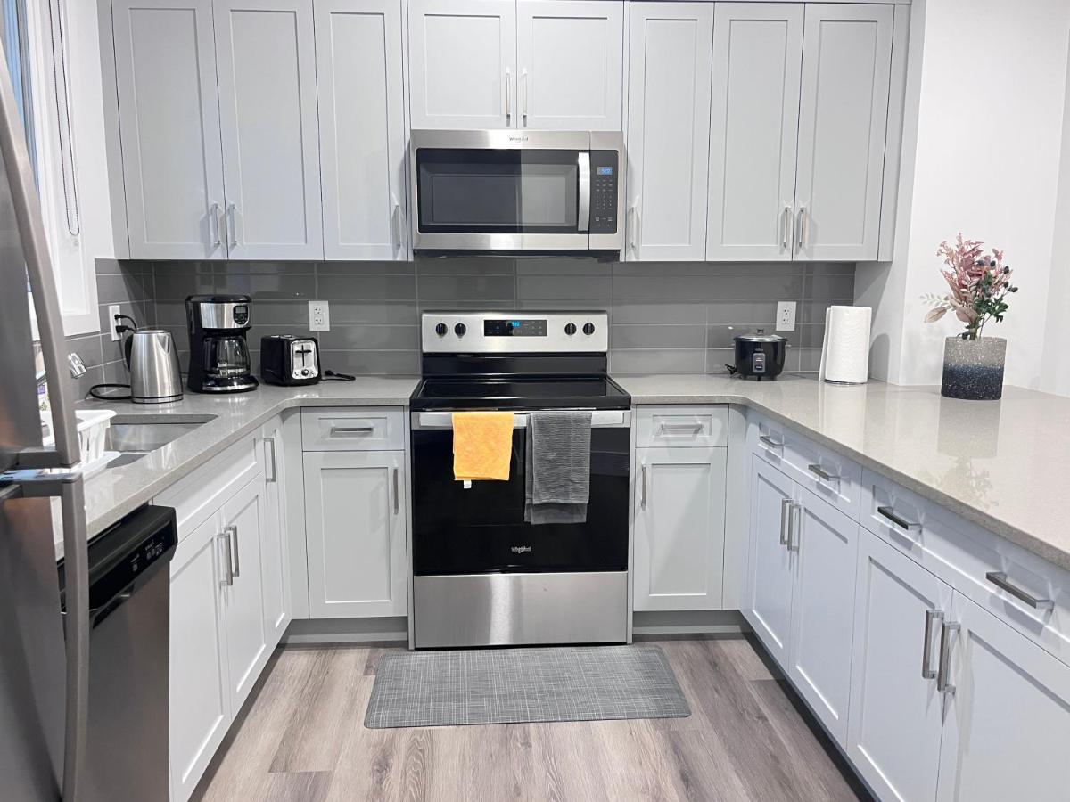 Private Entire Townhouse Retreat Close To
