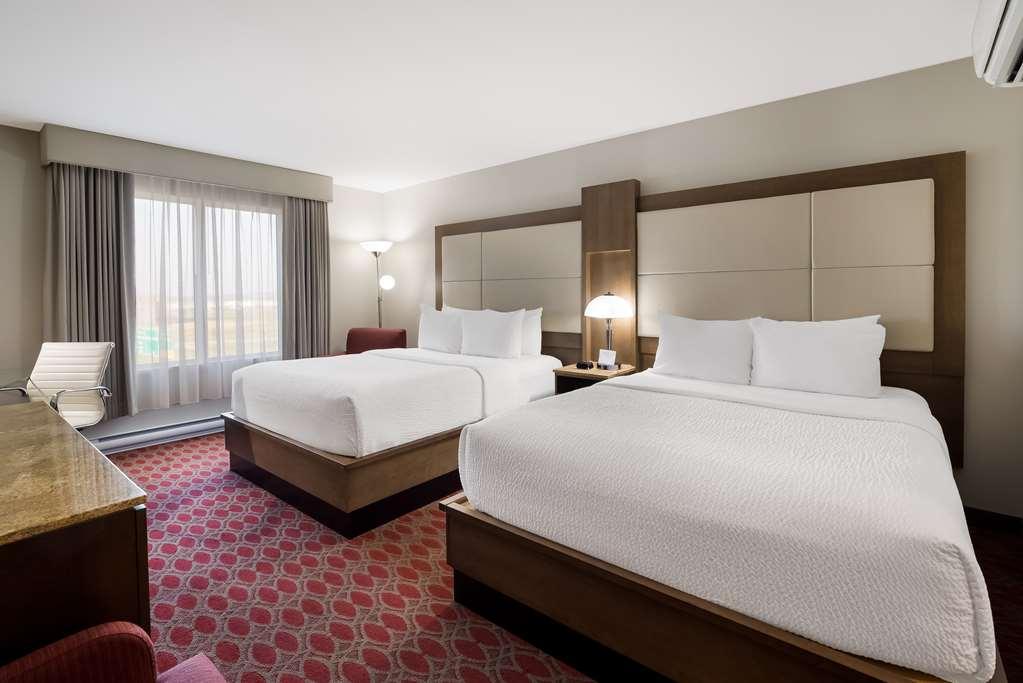 11 By Sonesta Hotel Calgary