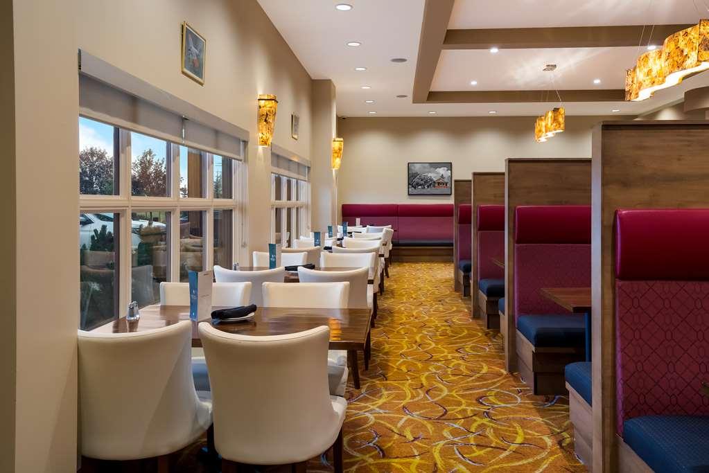 11 By Sonesta * Calgary