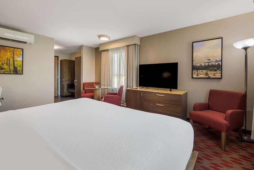 11 By Sonesta Calgary