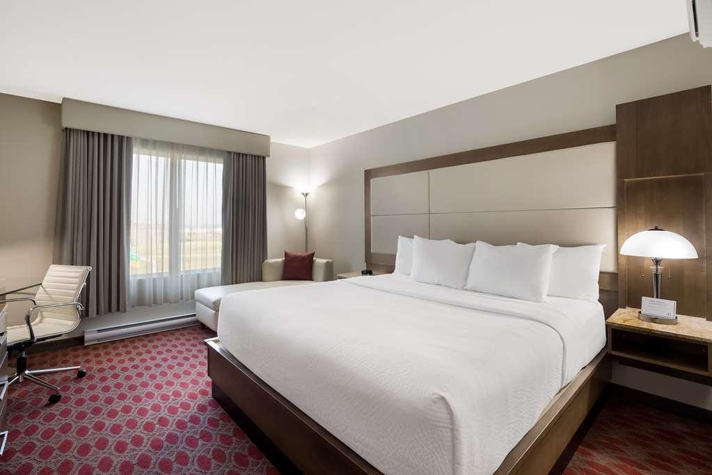 11 By Sonesta Calgary