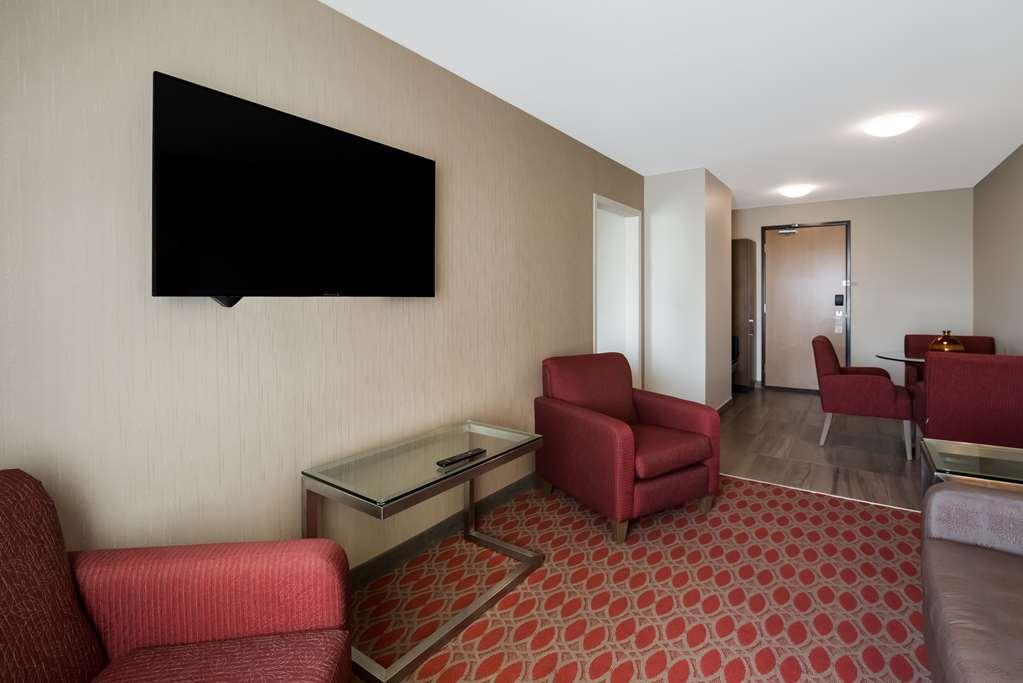 Hotel 11 By Sonesta Calgary