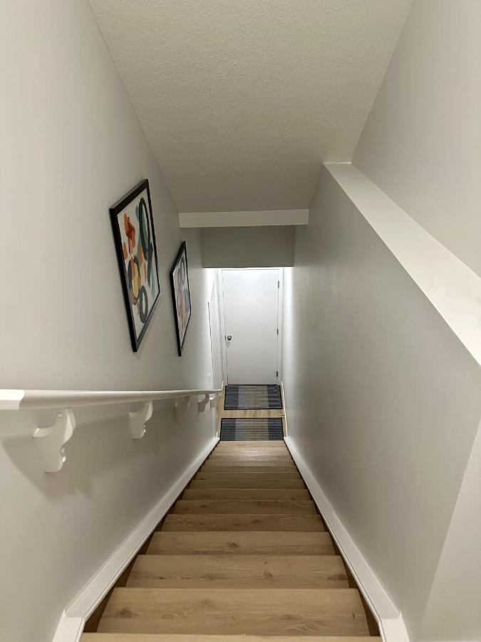 Holiday home Spacious Modern With Full Entertainment Calgary