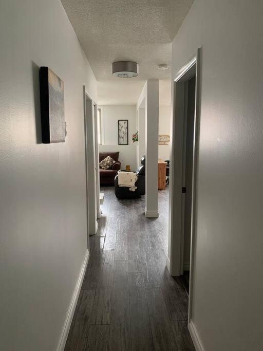 Apartment Lovely One Bedroom Calgary