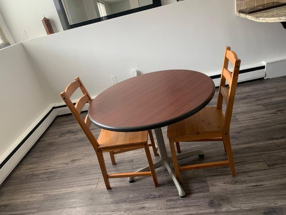 Lovely One Bedroom Apartment *
