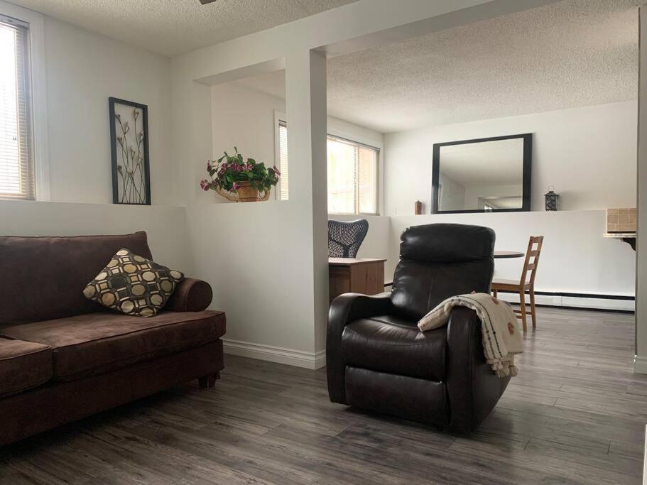Apartment Lovely One Bedroom Calgary