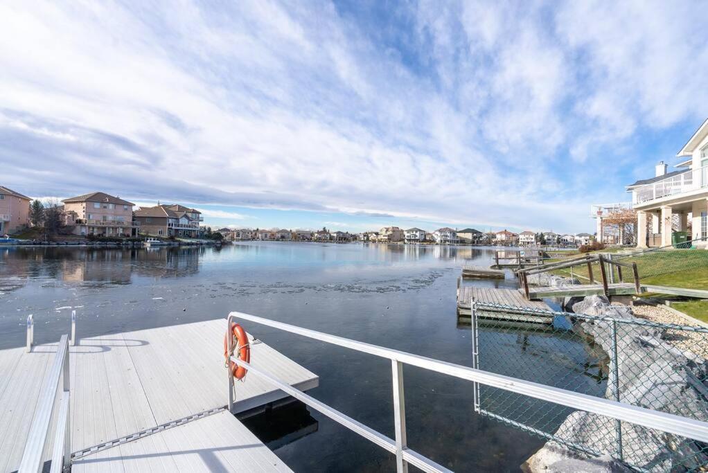 Holiday home Coral Springs Lakefront Retreat Calgary
