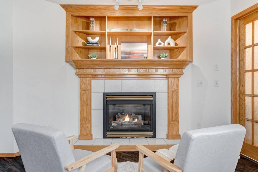 Coral Springs Lakefront Retreat Holiday home *