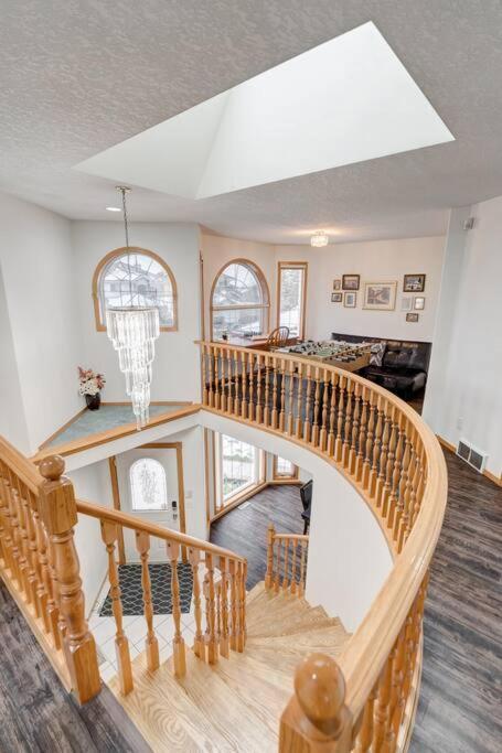 Coral Springs Lakefront Retreat