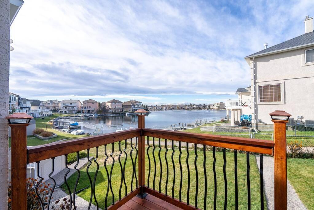 Coral Springs Lakefront Retreat