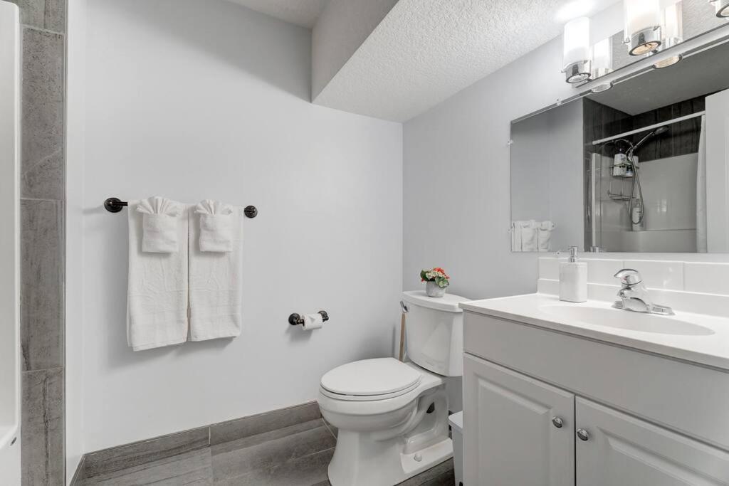 Coral Springs Lakefront Retreat Calgary
