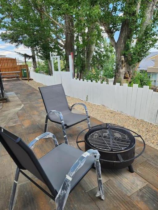 Centerstreet-cozy 2bedroomsuite * Calgary