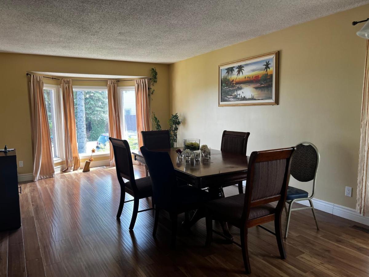 Homestay Beddington Masteroom Close Airport! Calgary