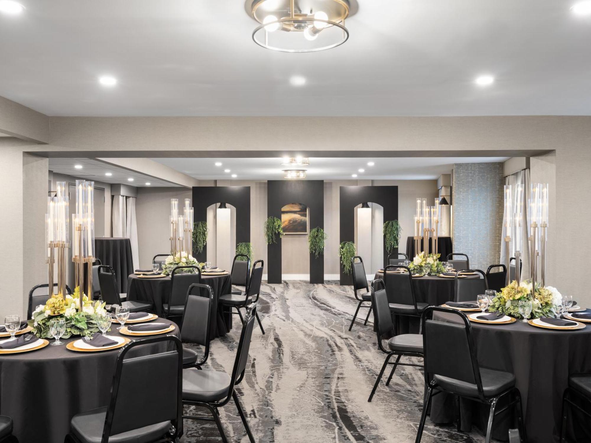Airport By Ihg Calgary
