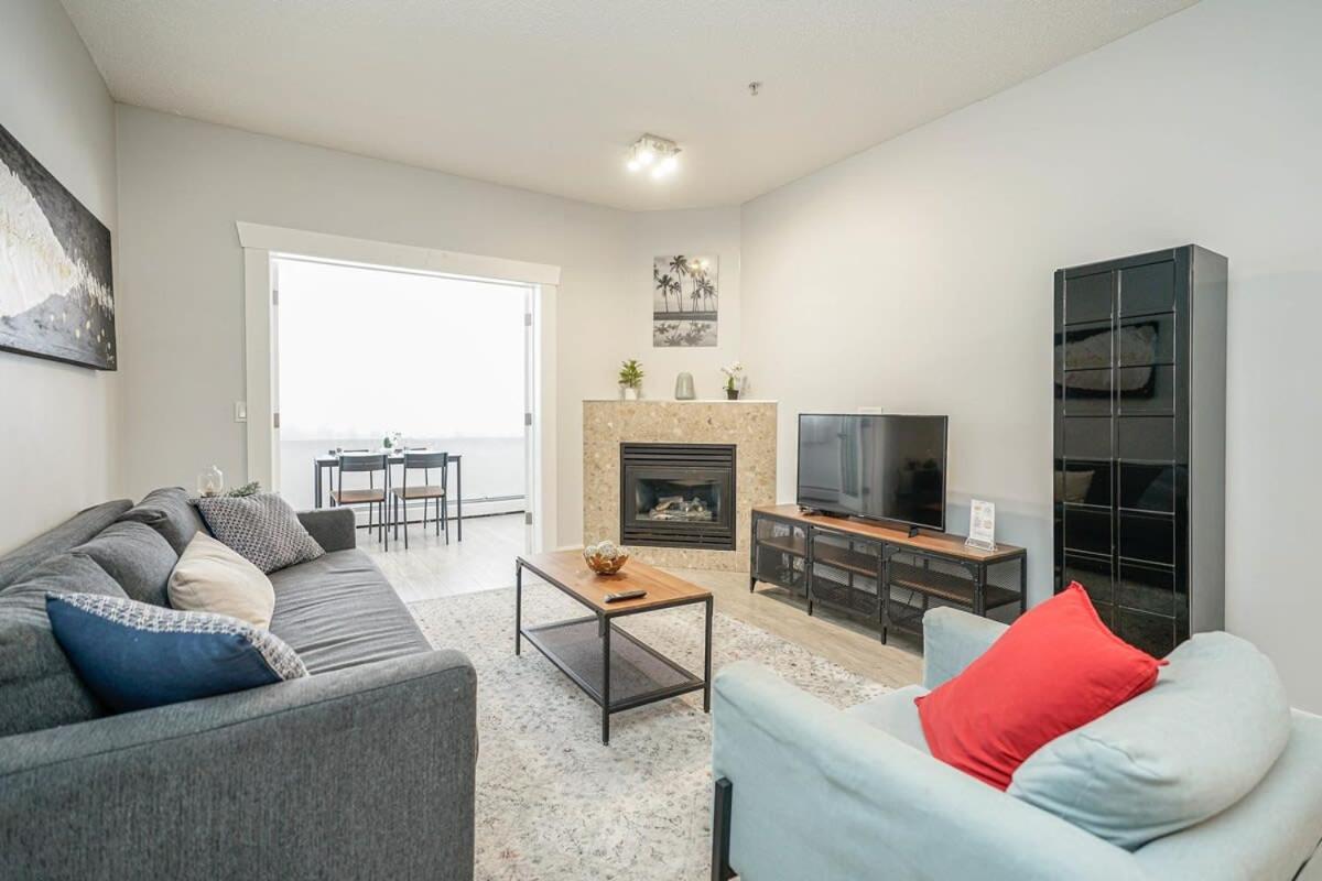 Apartment New Cozy 2 Bedrooms W Parking