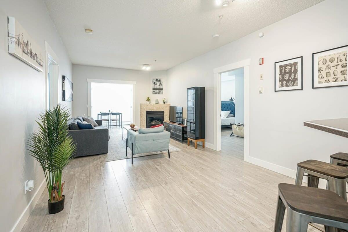 Apartment New Cozy 2 Bedrooms W Parking