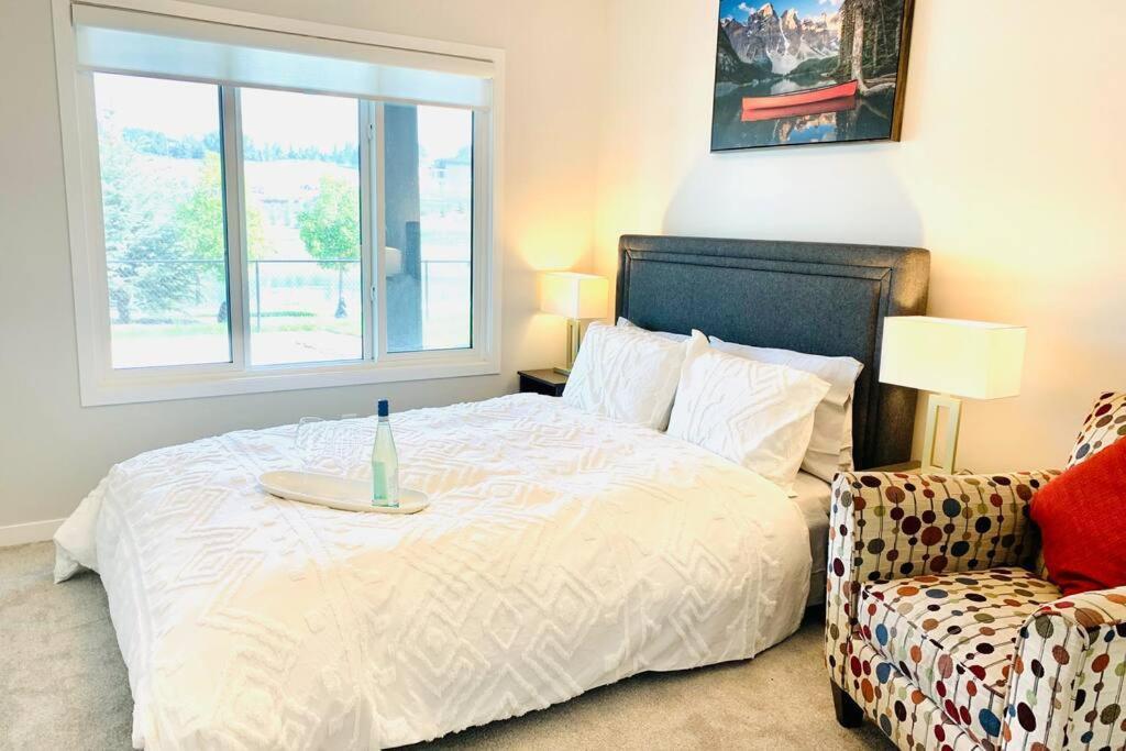 Apartment Private Entire Waterfront Guest Suite, Close To Banff, Canmore & Kananaskis Calgary