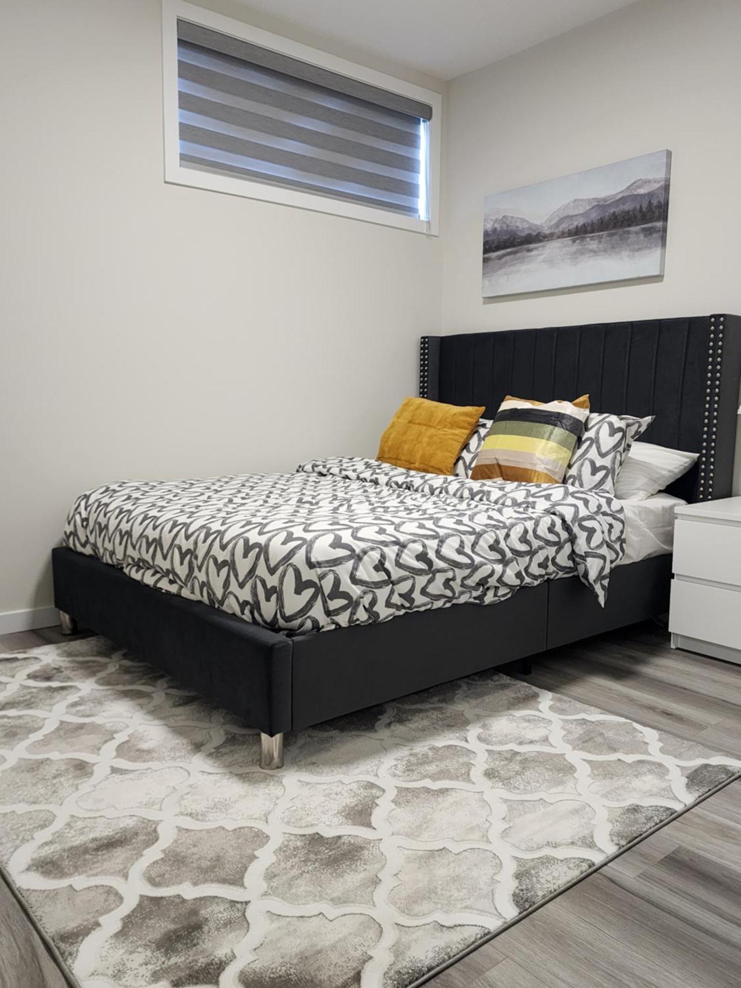 Apartment Trendy 2-bed Oasis Awaits! *