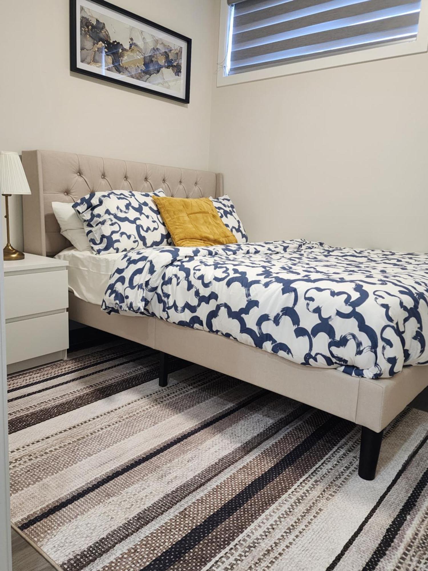 Trendy 2-bed Oasis Awaits! *
