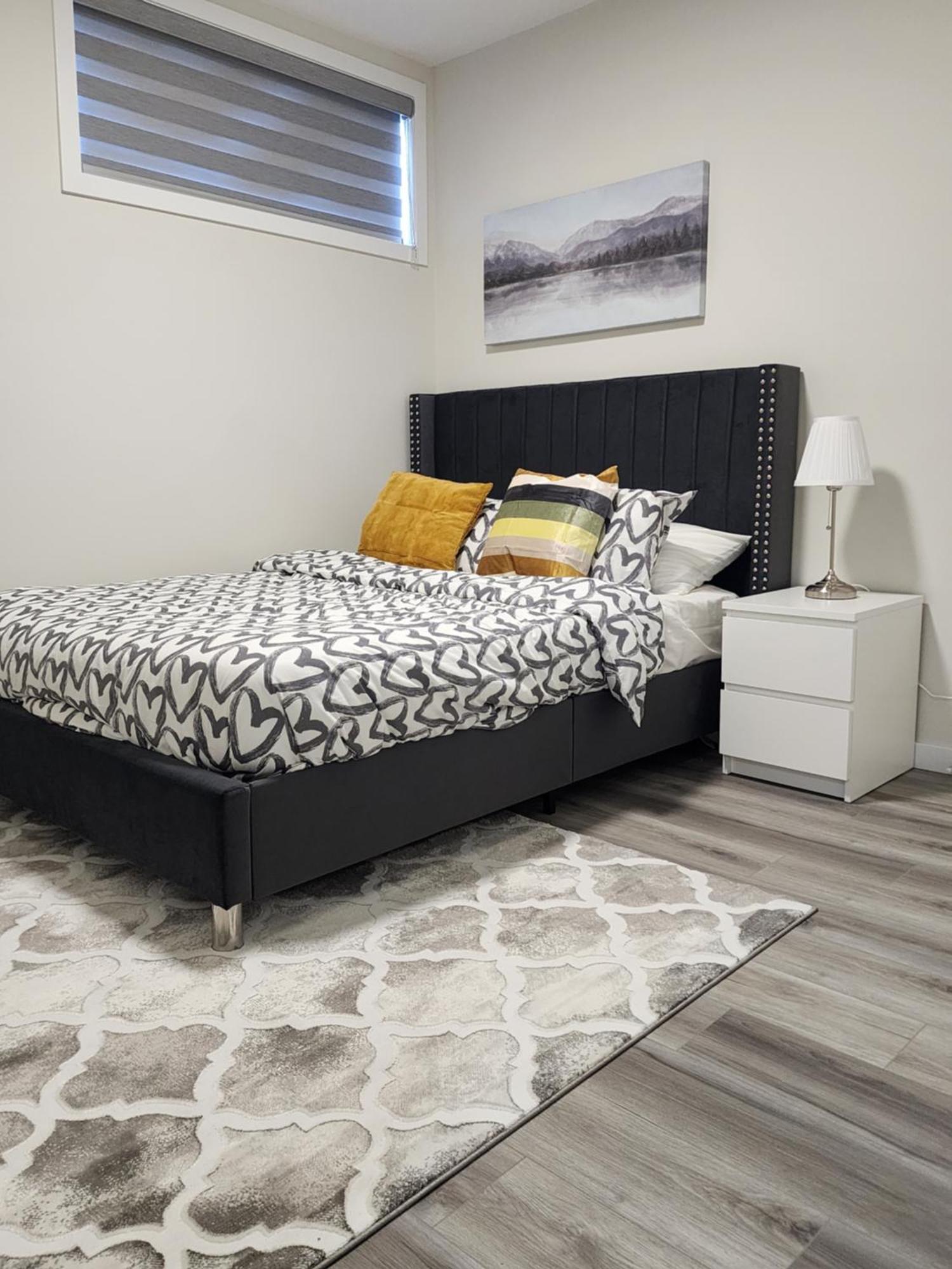 Trendy 2-bed Oasis Awaits! * Calgary